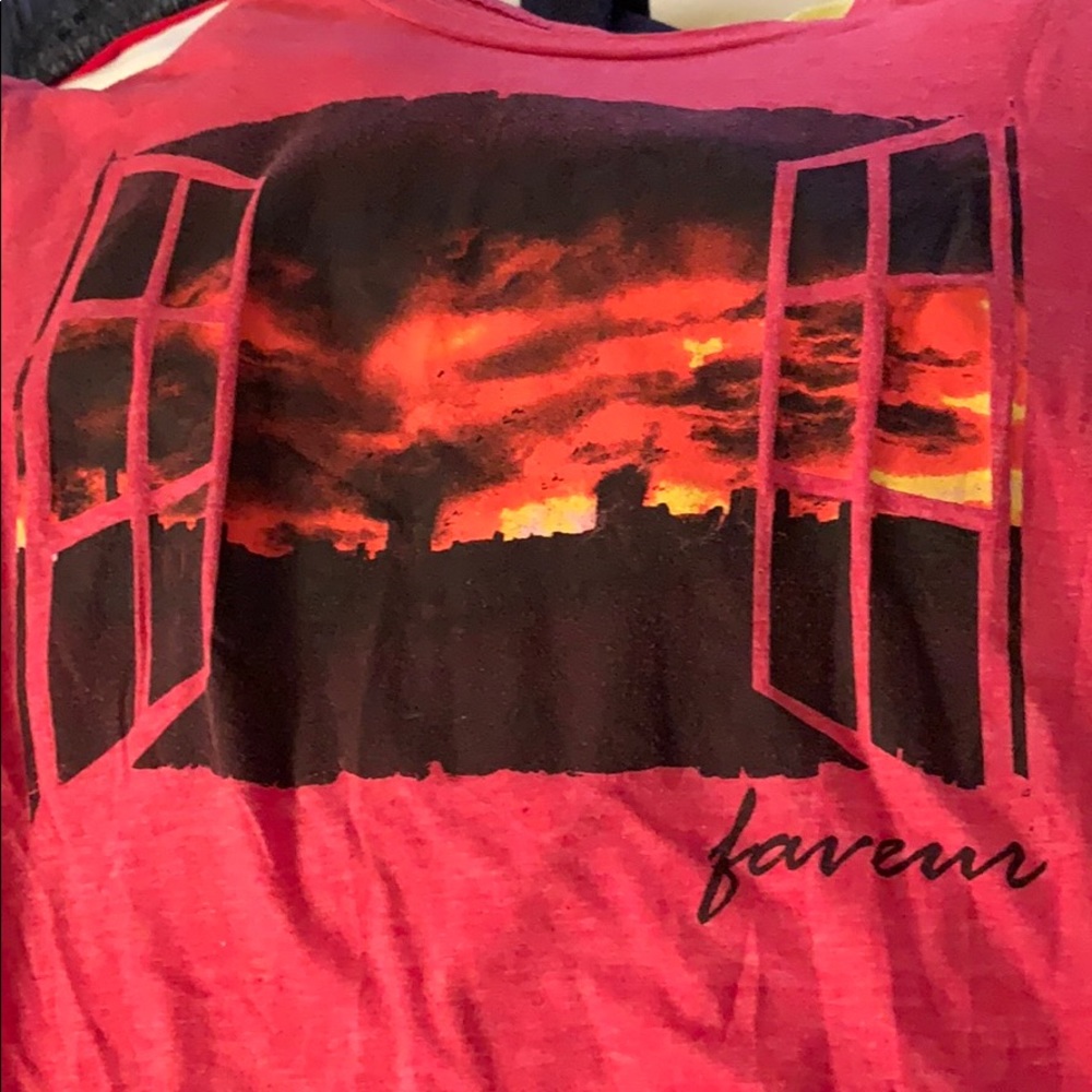 T shirt medium